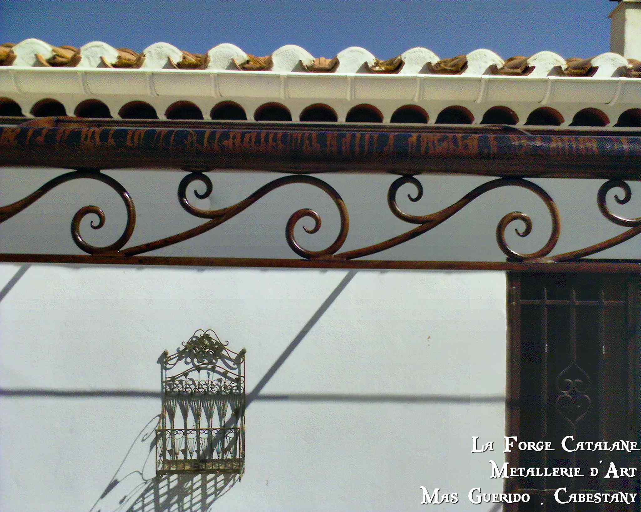 detail pergola volutes travail à chaud fer Forge Catalane Cabestany (2).jpg